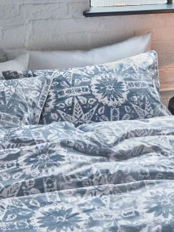 Aurora Reversible Bedding Set