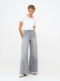 Denver Denim Relaxed Wide Leg Jeans 34 Inch