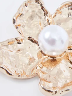 Faux Pearl Detail Flower Brooch